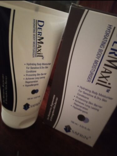 DERMAXIL Hydrating Moisturiser 150ml photo review